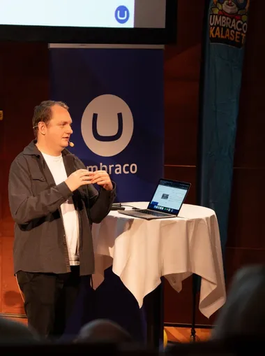Niels Christian Laursen speaking at Umbraco Kalaset in Stockholm